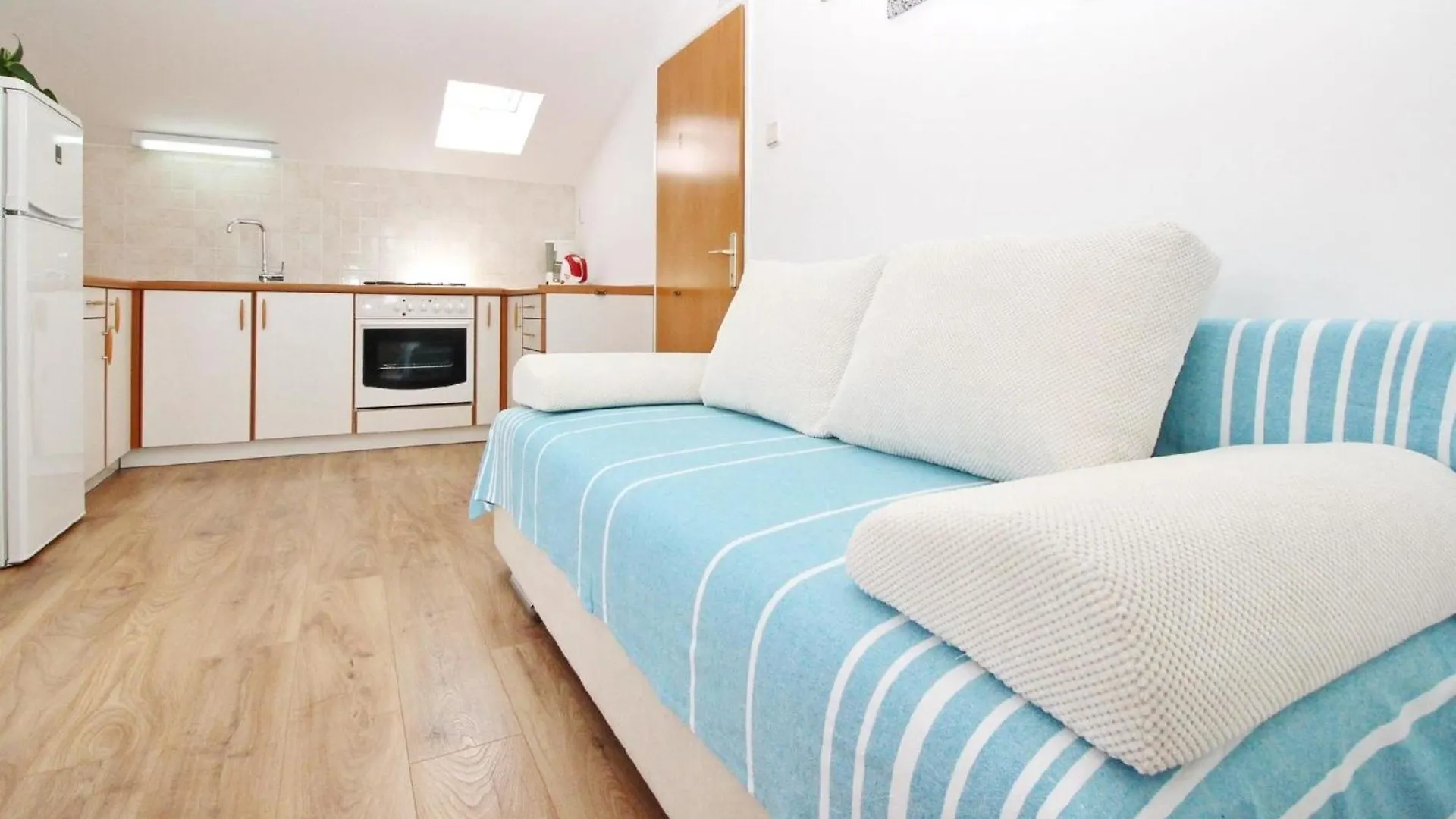 Apartment Appartement In Baska Mit Eigenem Balkon - B59512