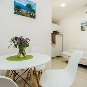  Apartman Mira